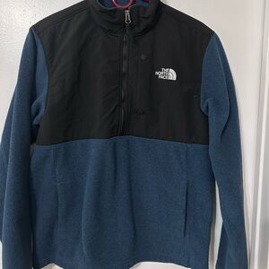 The North Face Men's Blue and Black Jacket Pullover